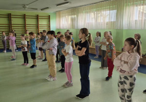Warsztaty muzyczne w klasach 1a i 1b.