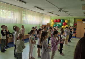 Warsztaty muzyczne w klasach 1a i 1b.