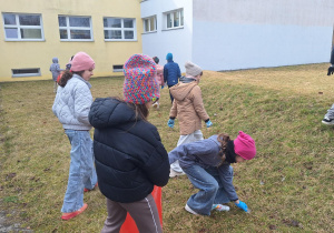 Akcja Galante Sprzątanie w klasach 1-3.