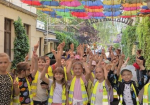 Klasa 2a i 2b na wycieczce po ul.Piotrkowskiej.